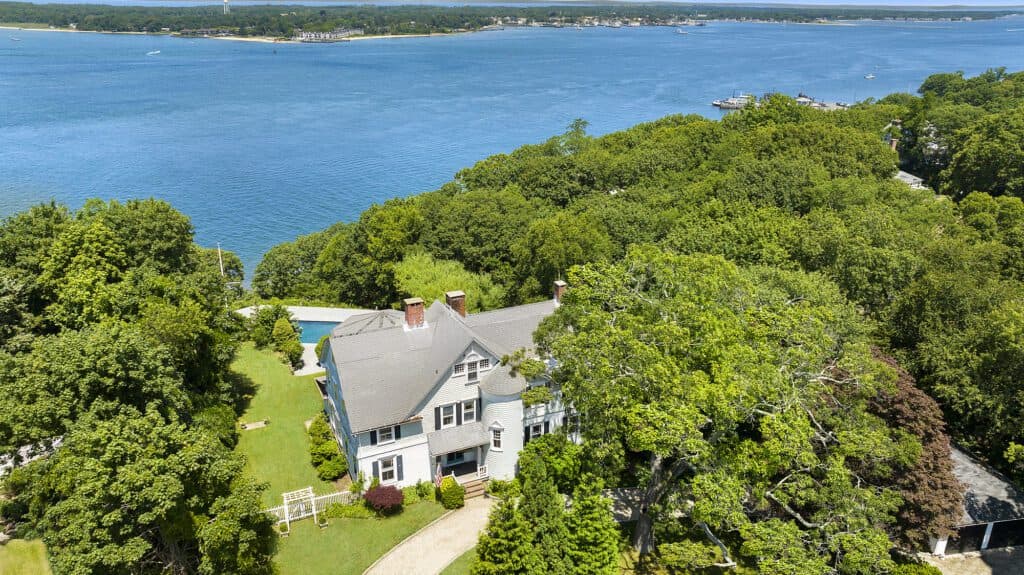 20 Prospect Avenue, Shelter Island Heights