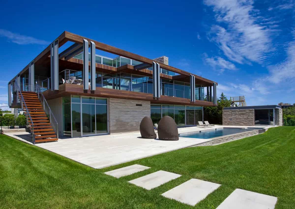 263 Surfside Drive, Bridgehampton. Photo courtesy of Hedgerow Exclusive Properties