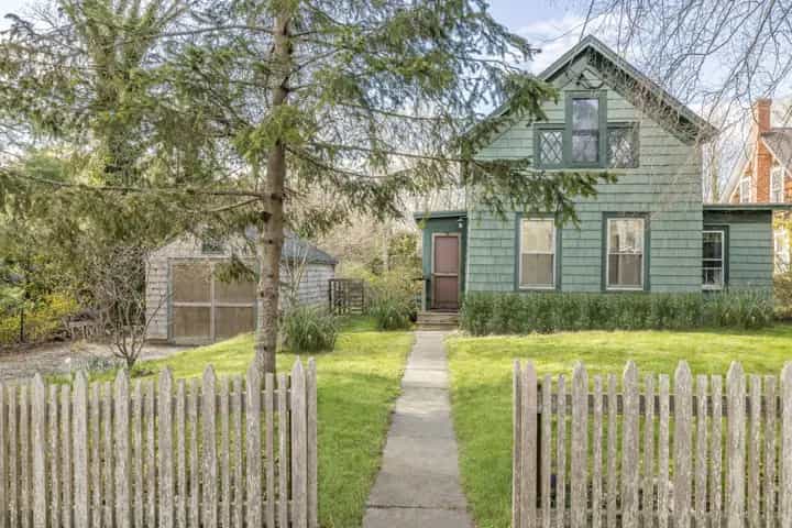 11 Grand Street, Sag Harbor. Photo courtesy of Hedgerow Exclusive Properties