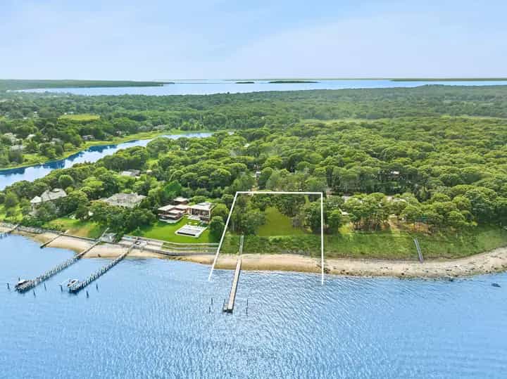 20 Forest Road, Sag Harbor. Photo courtesy of Hedgerow Exclusive Properties