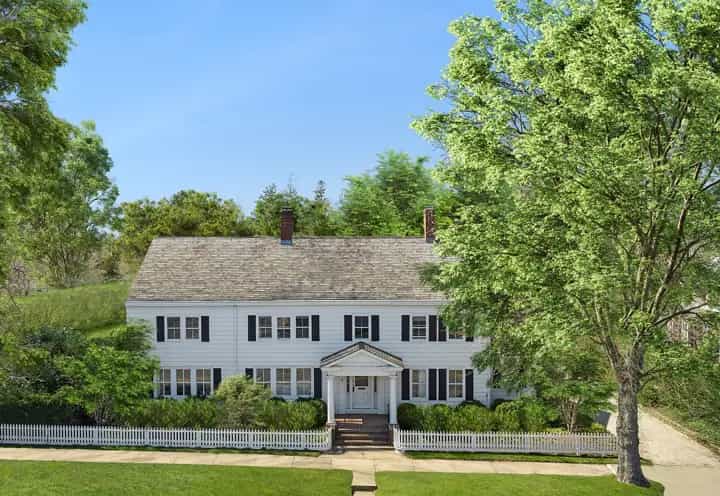 21 North Main Street, East Hampton. Photo courtesy of Hedgerow Exclusive Properties