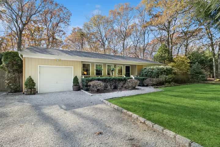24 Fort Pond Boulevard, East Hampton. Photo courtesy of Hedgerow Exclusive Properties