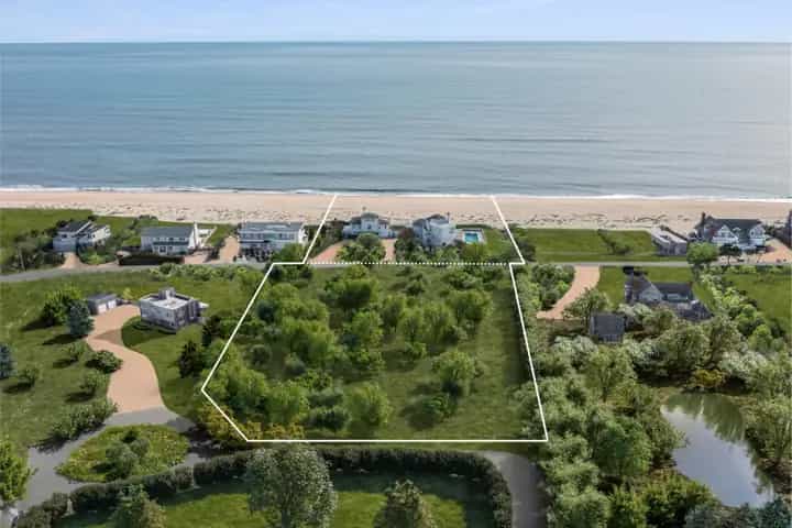 35 Potato Road & 543 Daniels Lane, Sagaponack. Photo courtesy of Hedgerow Exclusive Properties