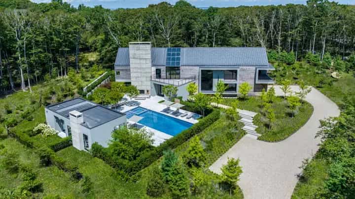411 Town Lane, Amagansett. Photo courtesy of Hedgerow Exclusive Properties