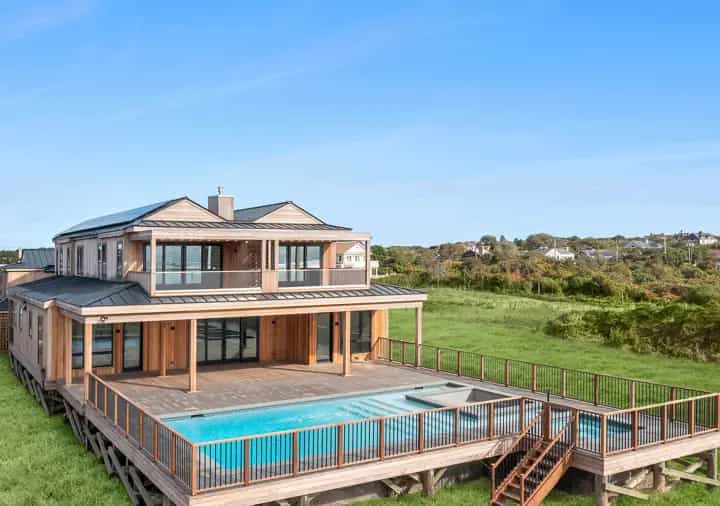 42 Deforest Road, Montauk. Photo courtesy of Hedgerow Exclusive Properties