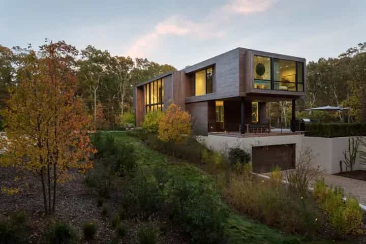 431 Old Sag Harbor Road, Bridgehampton. Photo courtesy of Hedgerow Exclusive Properties