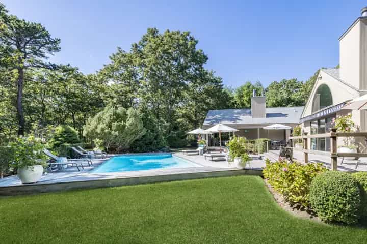 5 Knoll Lane, Wainscott. Photo courtesy of Hedgerow Exclusive Properties