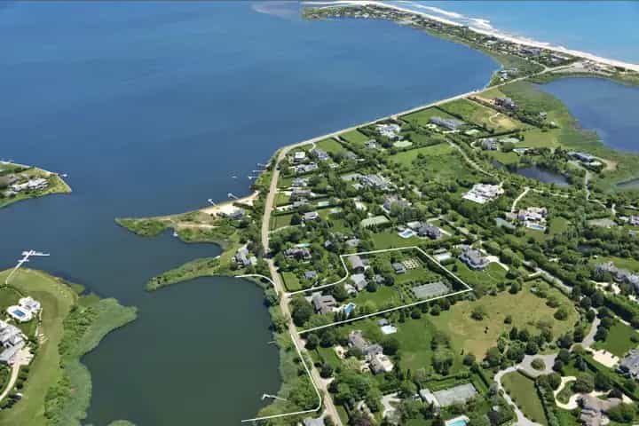 675 Flying Point Road, Water Mill. Photo courtesy of Hedgerow Exclusive Properties