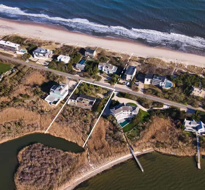 68 Dune Road, Bridgehampton. Photo courtesy of Hedgerow Exclusive Properties