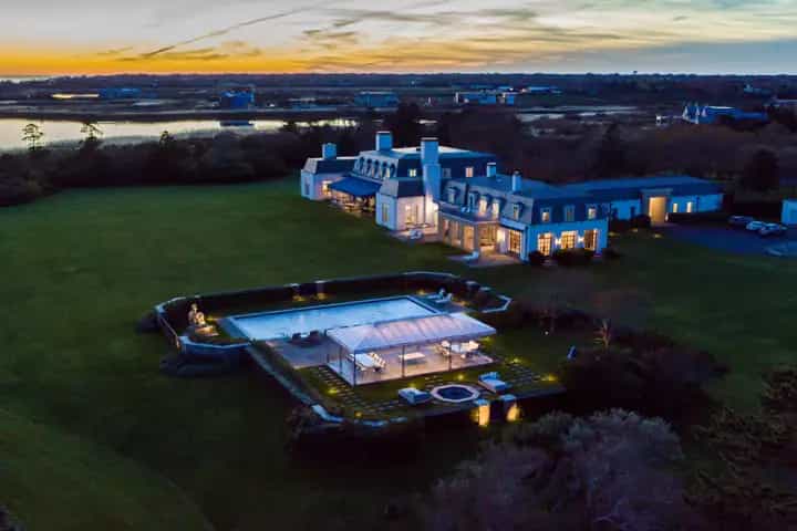 90 Jule Pond Drive, Water Mill. Photo courtesy of Hedgerow Exclusive Properties