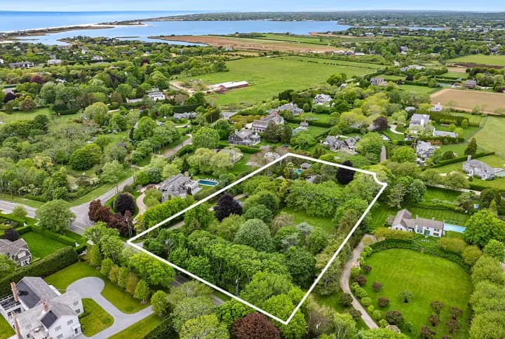 946 Ocean Road, Bridgehampton, sold for $10.3 million in April 2026. Hedgerow represented both sides.