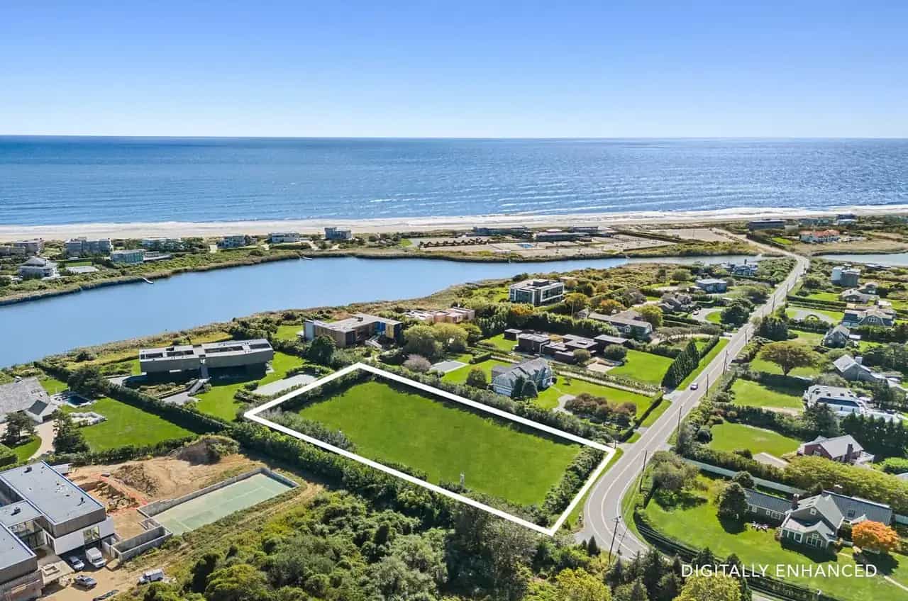 351 Jobs Lane, Bridgehampton, photograph 5 of 5. Courtesy of Hedgerow Exclusive Properties
