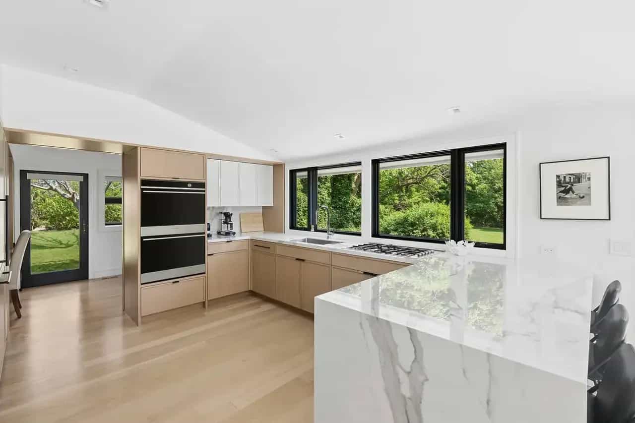 51 Little Noyack Path, Water Mill, photograph 8 of 8. Courtesy of Hedgerow Exclusive Properties