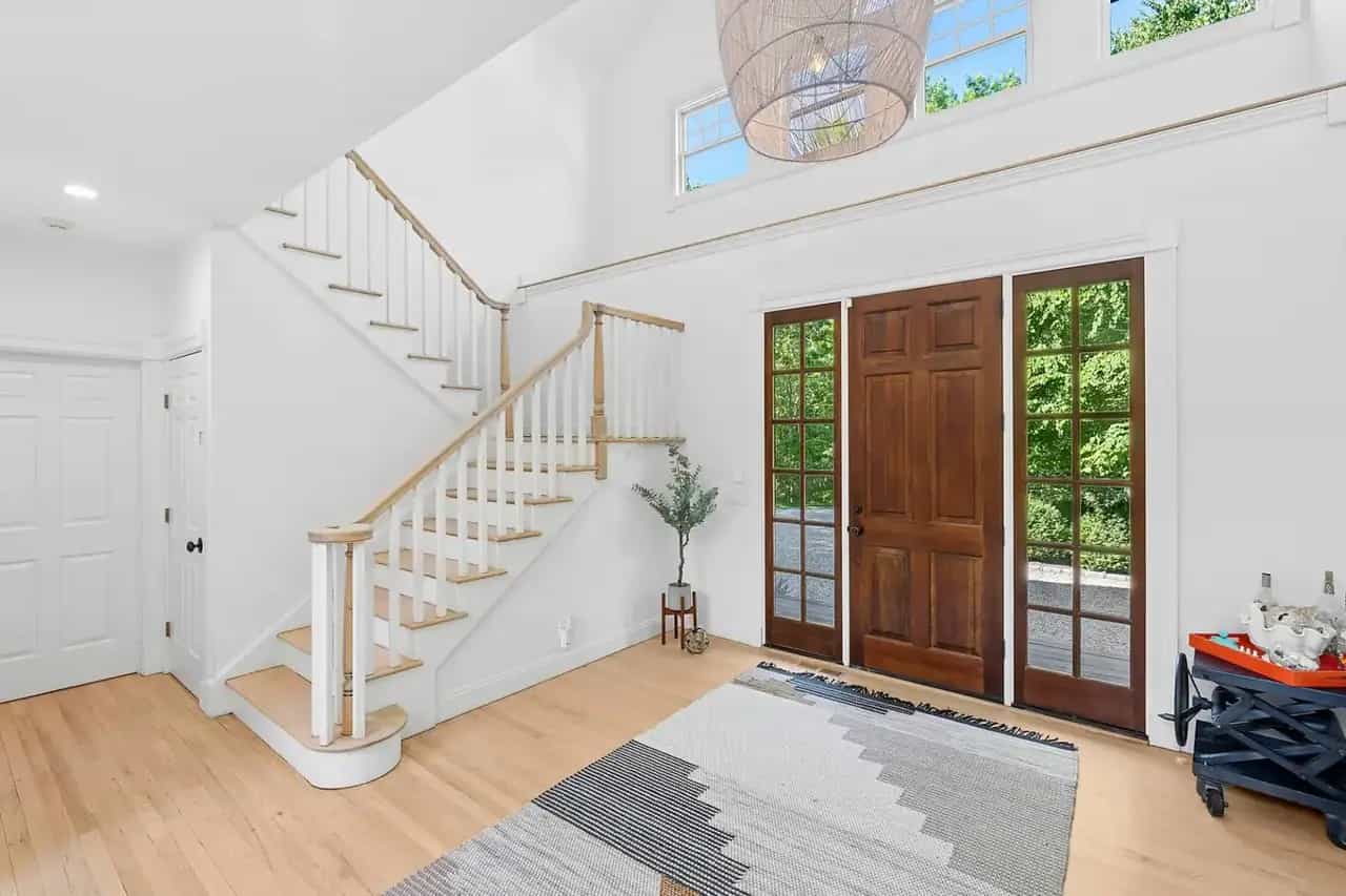 568 Old Sag Harbor Road, Bridgehampton, photograph 8 of 8. Courtesy of Hedgerow Exclusive Properties