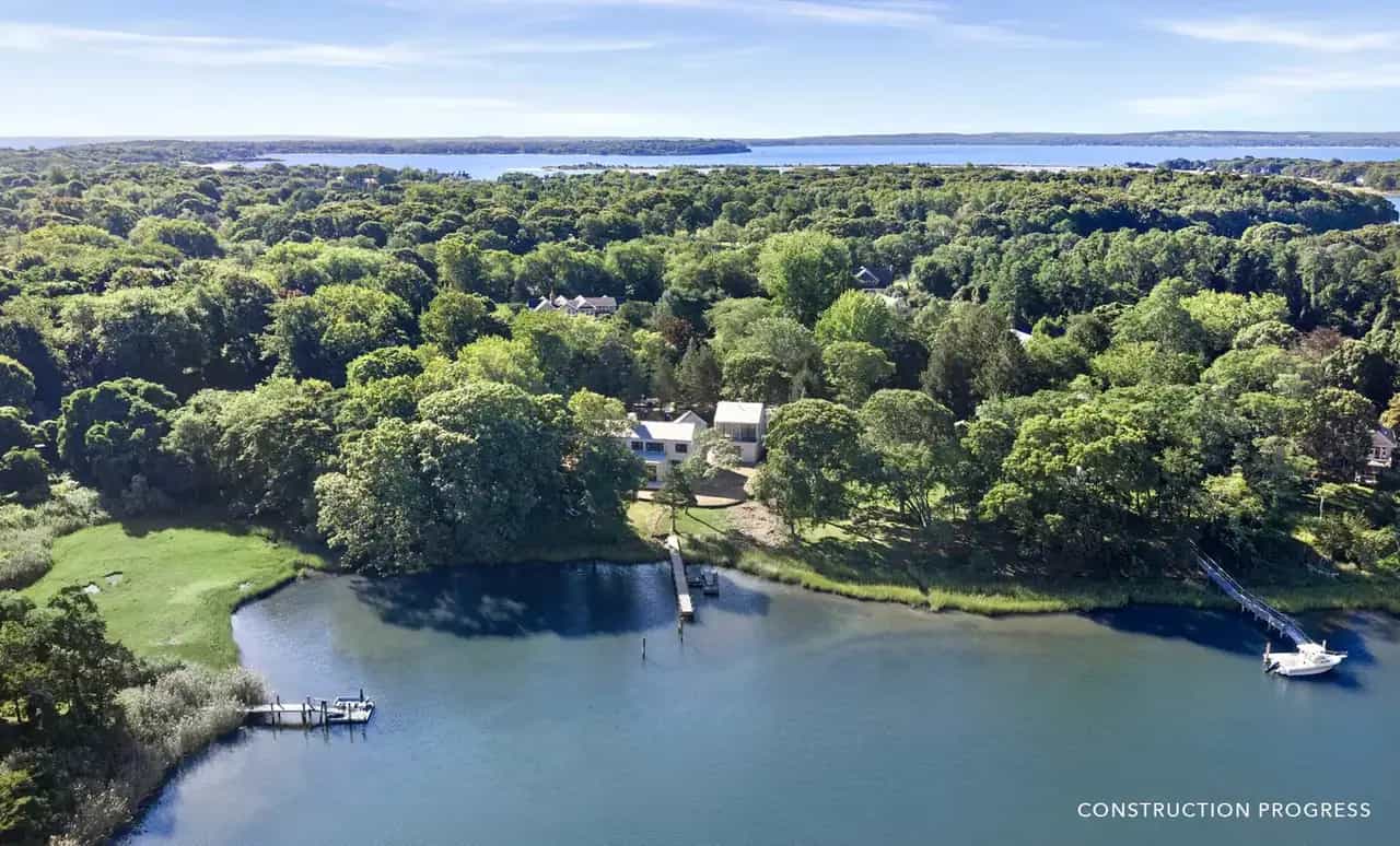 8 Margaret's Drive, Shelter Island, photograph 7 of 7. Courtesy of Hedgerow Exclusive Properties
