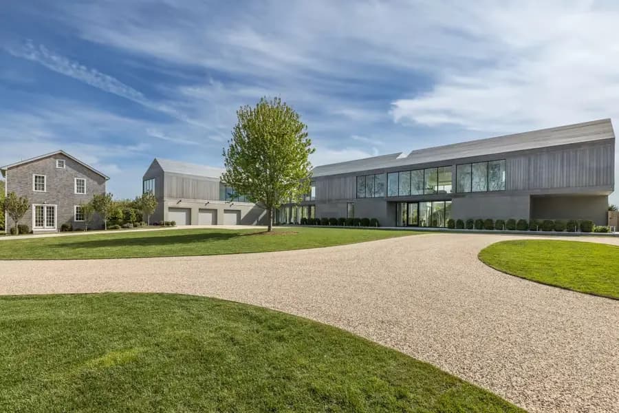 A $27.5 Million Hamptons Estate That Includes a 19th-Century Schoolhouse, Mansion Global. Image courtesy of Hedgerow Exclusive Properties