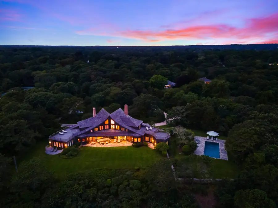 East Hampton Mansion With 400 Feet of Ocean Frontage Sells for $55 Million, Mansion Global. Image courtesy of Hedgerow Exclusive Properties