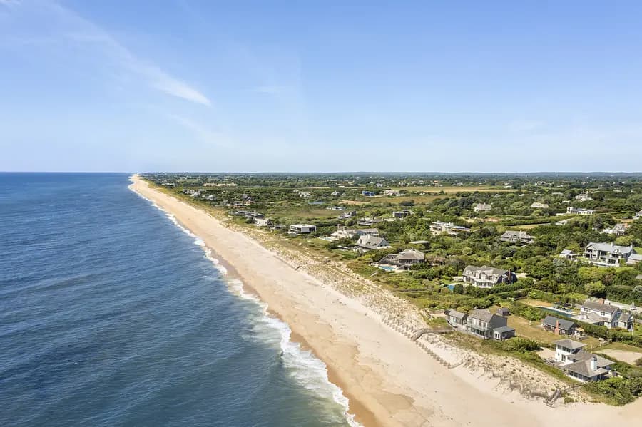 The Hamptons Luxury Housing Market Is Staging a Comeback for the Ages, The Wall Street Journal. Image courtesy of Hedgerow Exclusive Properties